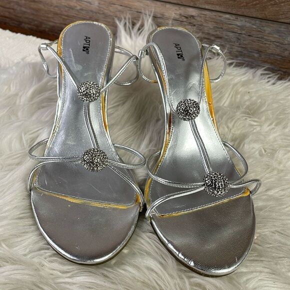 Apt 9 Silver Strappy Open Toe Heel with Rhinstone Decor, Clear Heels, Size 6.5 M - Picture 1 of 10